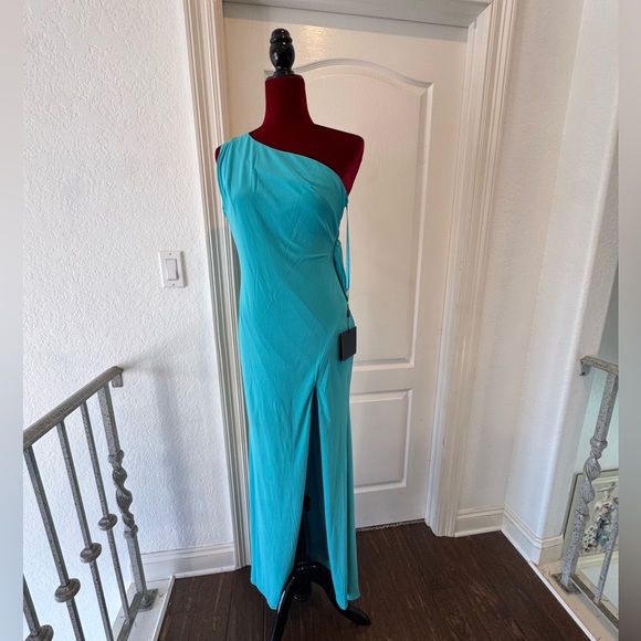 NWT Mac Duggal Sz 4 Elegant One-Shoulder Ocean Blue Dress with high slit 26512 - Picture 4 of 8